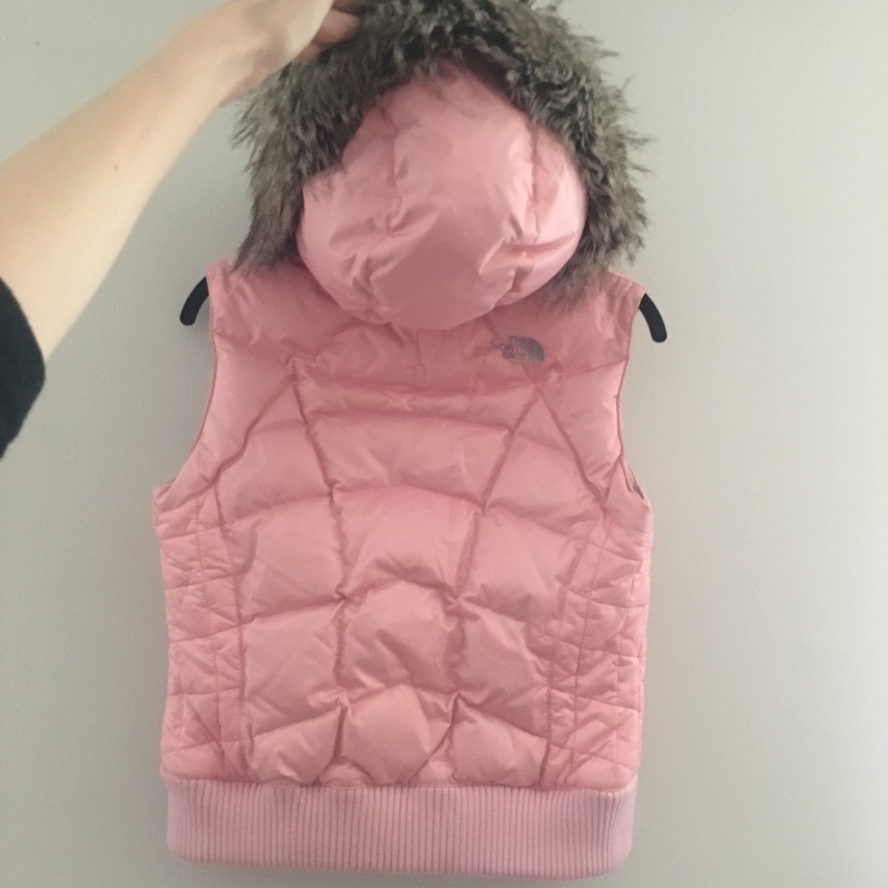 ⚫️!SOLD!⚫️North Face puffer vest - Picture 4 of 8